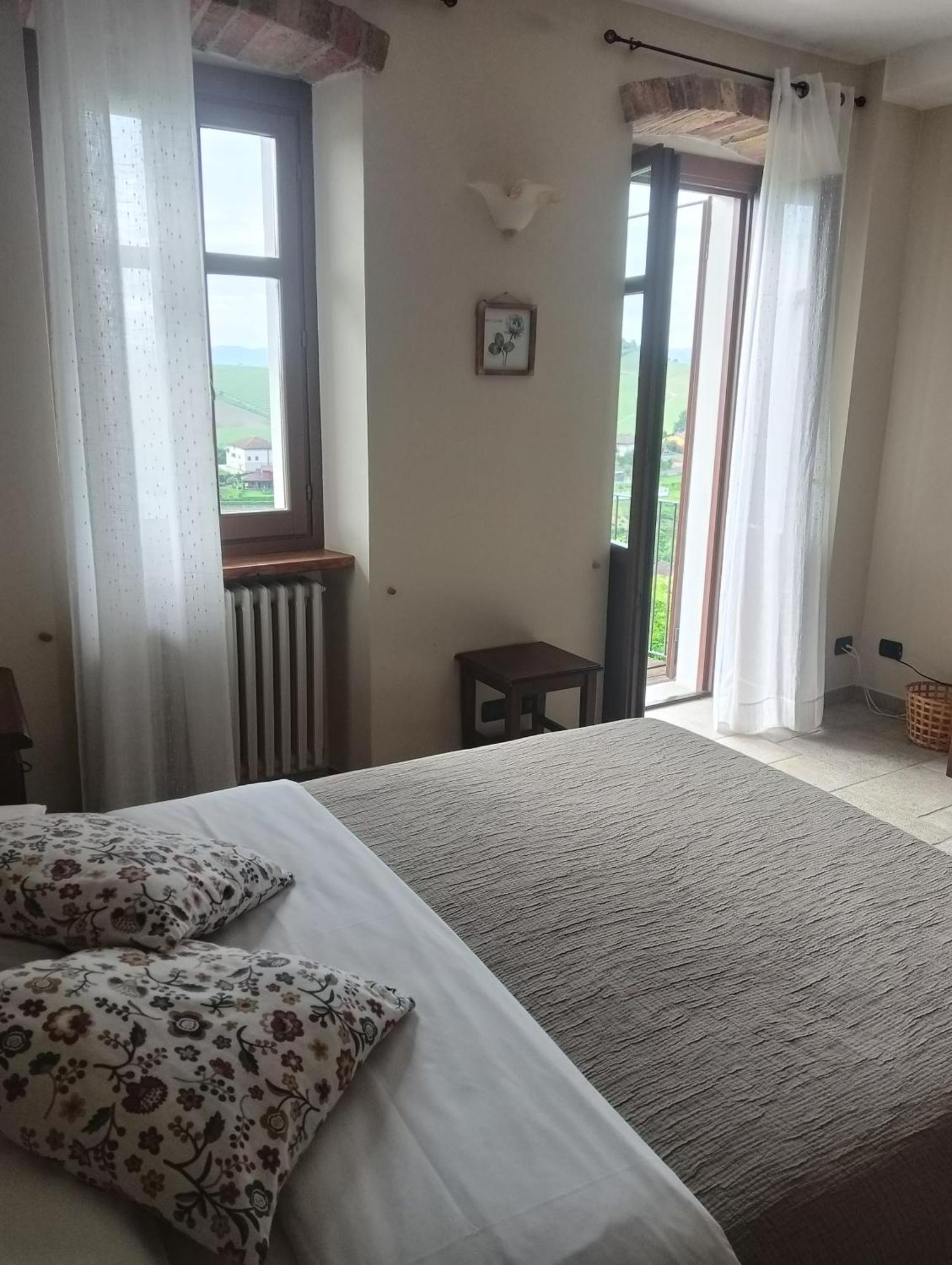 Il Borgo B&B Castellinaldo Eksteriør bilde
